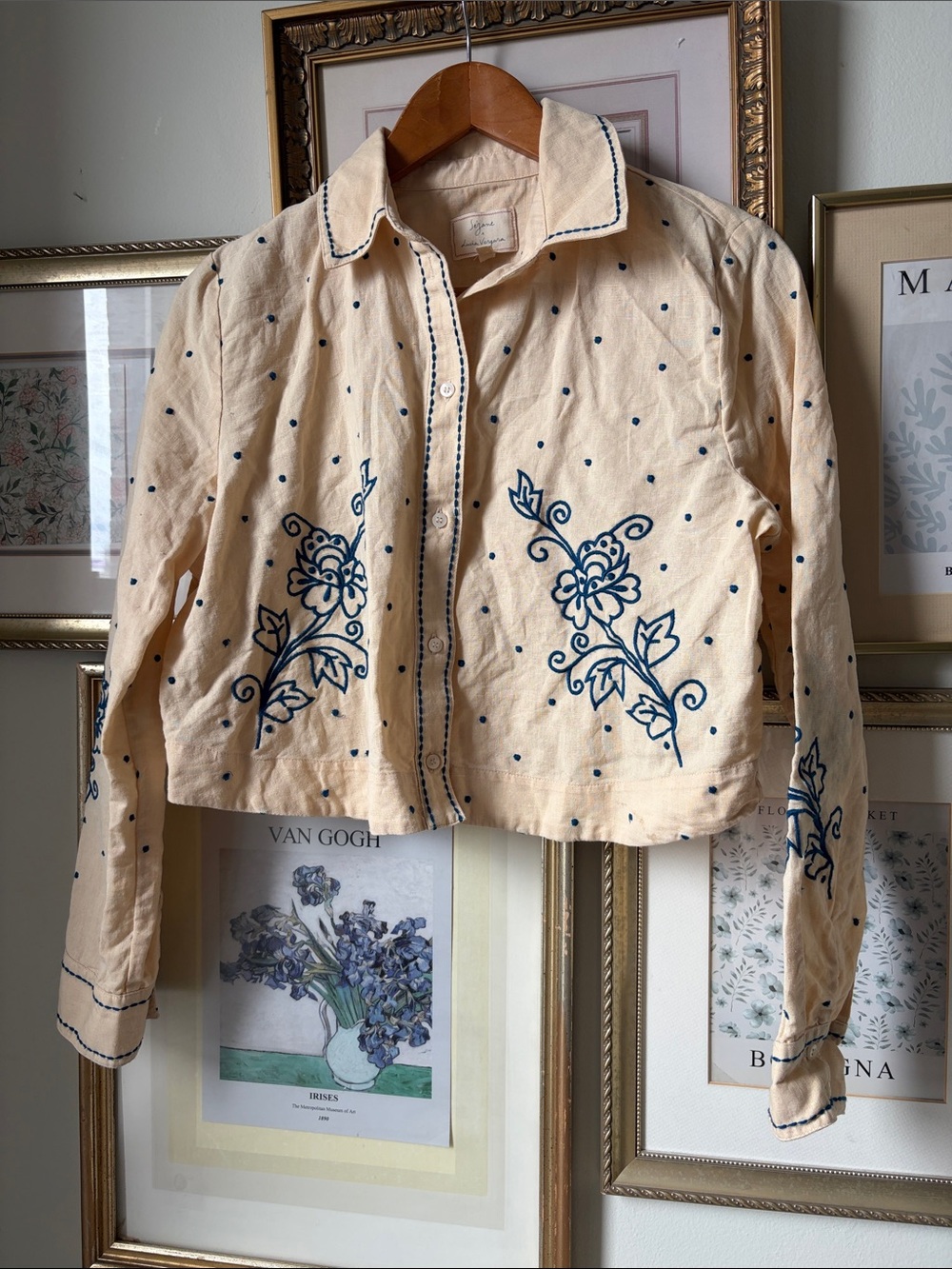 Sezane x Lucia Vergara Maellie Shirt in Beige with Narcisco Blue Embroidery 34/2 - Picture 5 of 9